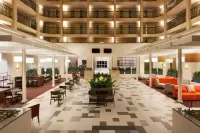 Embassy Suites by Hilton Baton Rouge - parking
