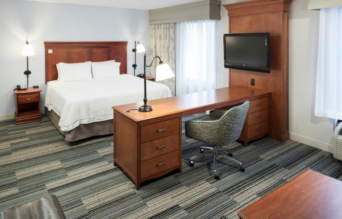 Hampton Inn & Suites Cedar Rapids - North