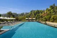 Le Méridien Dehradun Resort & Spa - インフィニティプール