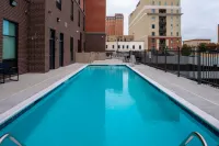 Hampton Inn & Suites Winston-Salem Downtown - Pools