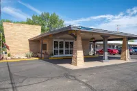Suburban Studios Near Mesa Verde - Gym