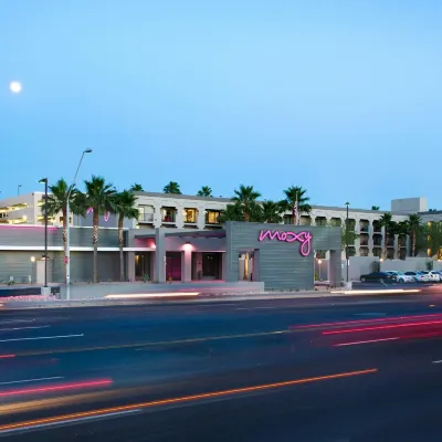 Moxy Phoenix Tempe/ASU Area Hotels near Arizona State University Graduate College