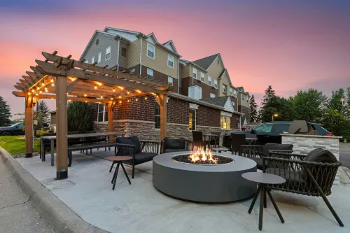 TownePlace Suites Minneapolis Eden Prairie - parking