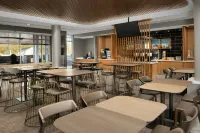 Springhill Suites โดย Marriott Fayetteville I 95 - พร้อมWifi