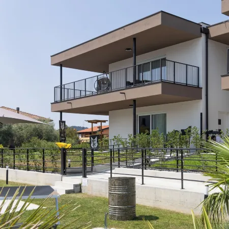Ariom Apartments