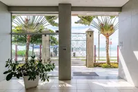 Apt Foot in the Sand sea View in Meia Praia Evb308 - 3-Star