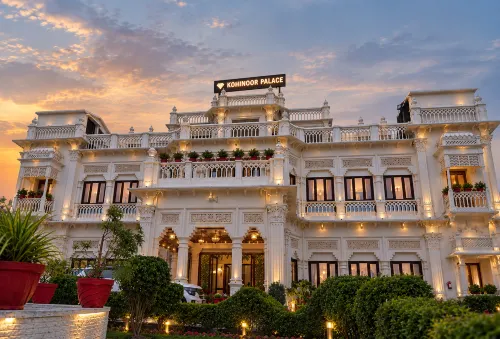 Kohinoor Palace - Parking