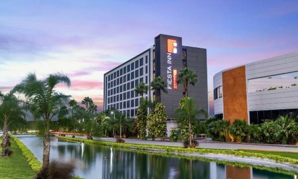 Fiesta Inn Express Cancún Cumbres