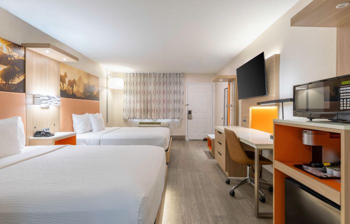 Days Inn by Wyndham Granbury