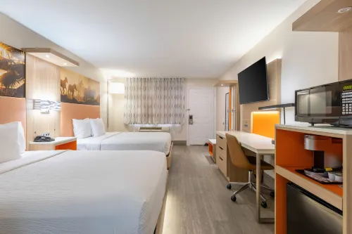 Days Inn by Wyndham Granbury - Wifi
