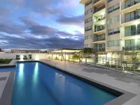 Oaks Mackay Rivermarque Hotel - piscina