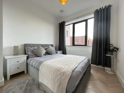 1 Bed w/ Parking| Ideal for work stays By Tempstay - 2 ดาว