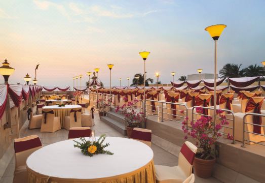 라마다 플라자 팜그로브 해변