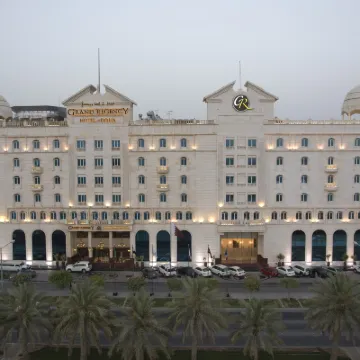 Grand Regency Doha, Trademark Collection by Wyndham Hotel dekat Universitas Qatar