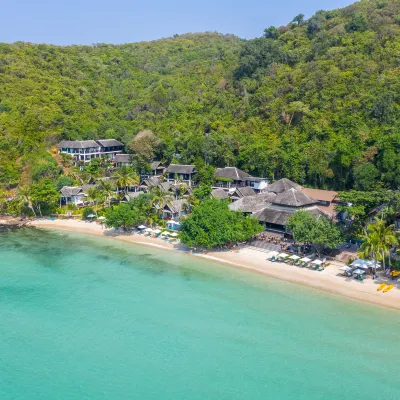 Ao Prao Resort Отели рядом с достопримечательностью «Ао-Прао»
