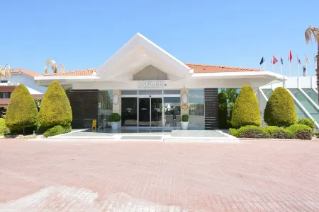 特里波利斯飯店