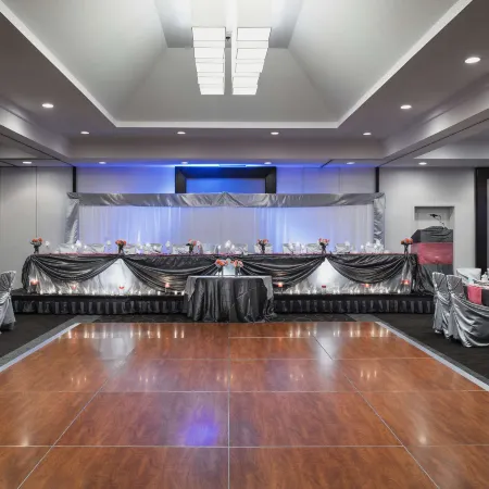 Hilton Winnipeg Airport Suites