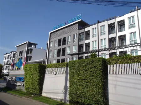 Crystal Suites Suvarnbhumi Airport