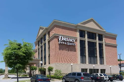 Drury Inn & Suites Birmingham Lakeshore Drive Hotels in Homewood