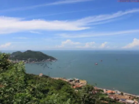 Petro Hotel Hotels near Worldwide Arms Museum