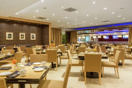 Hilton San Francisco Financial District Отели рядом с достопримечательностью «Tin How Temple»