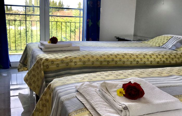 Banos Apartment with 2 Rooms and Swimming Pool