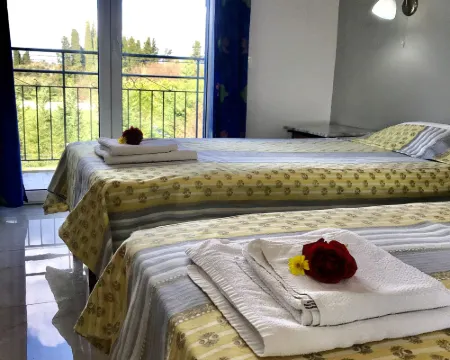 Banos Apartment 2 Bed Rooms and Swimming Pool Hotels in Roda