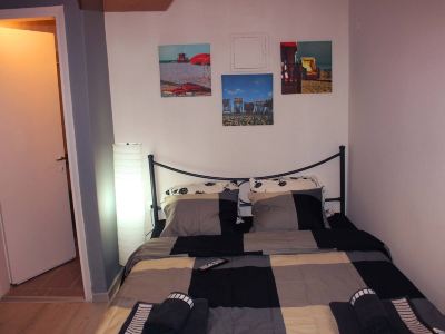 Amazing Studio Next 2 Center only 10 minutes