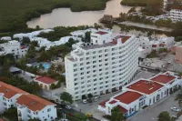 Hotel Calypso Cancun Hotel in zona Playa Langosta