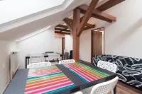 Easy Housing - Hostels