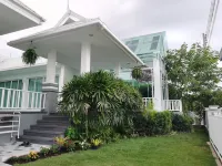 Wan Arun Houses Hôtels à proximité de : Wat Nong Khon