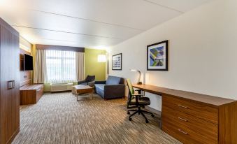 Holiday Inn Express & Suites Cedar Falls - Waterloo