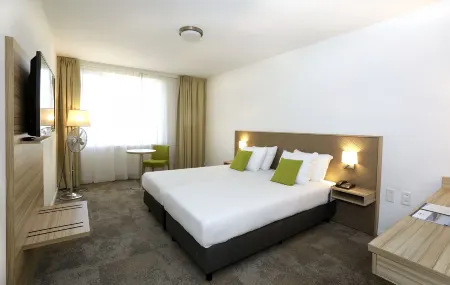 Churchill hotel Terneuzen Отели в г. Борселе