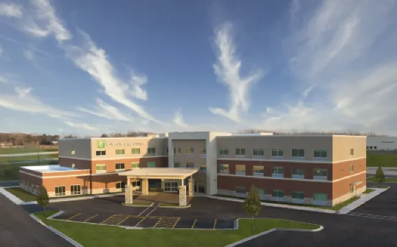 Holiday Inn Express & Suites LOCKPORT by IHG