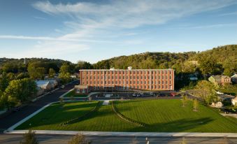 Fairfield Inn & Suites Madison Historic Eagle Cotton Mill