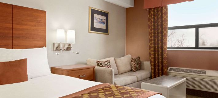 Travelodge by Wyndham Windsor Hotels in Windsor