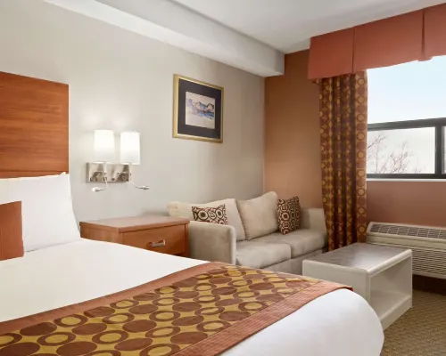 Travelodge by Wyndham Windsor Hotels in Windsor