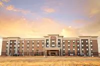 Hampton Inn & Suites by Hilton Dundee - parking