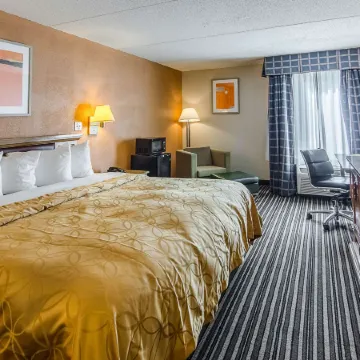 Econo Lodge Inn & Suites Norton - Wise South