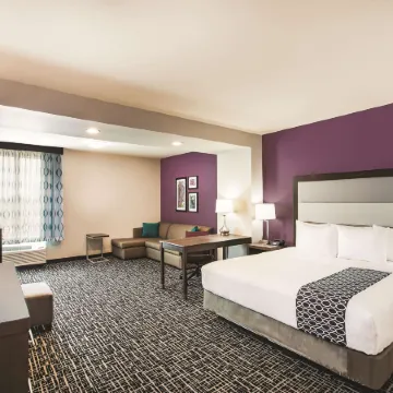 La Quinta Inn & Suites by Wyndham McAllen la Plaza Mall