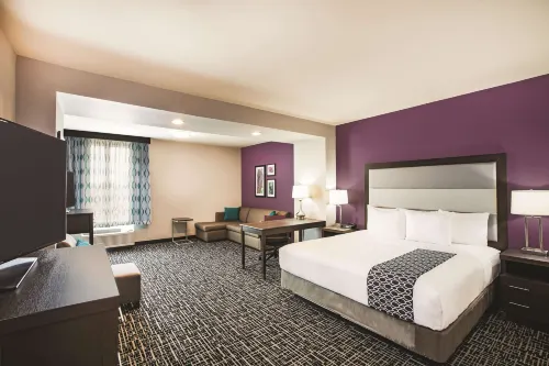 La Quinta Inn & Suites by Wyndham McAllen la Plaza Mall Hotels in Mcallen