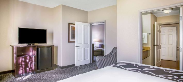 La Quinta Inn & Suites by Wyndham Kyle - Austin South Hotels in Hays County