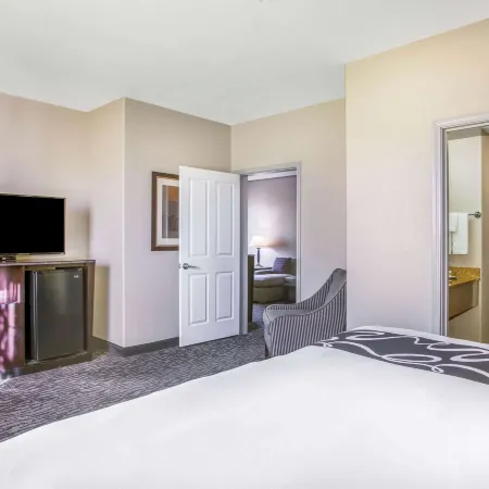 La Quinta Inn & Suites by Wyndham Kyle - Austin South
