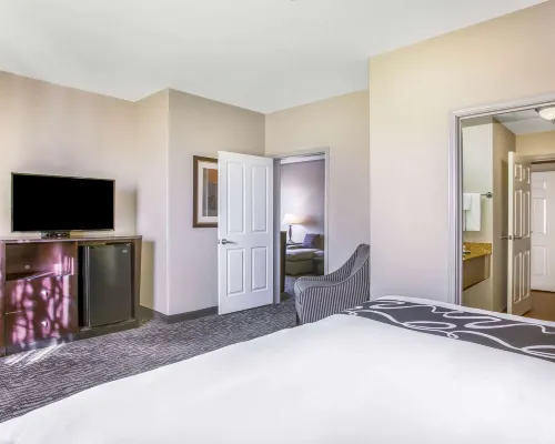La Quinta Inn & Suites by Wyndham Kyle - Austin South Hotels in Kyle