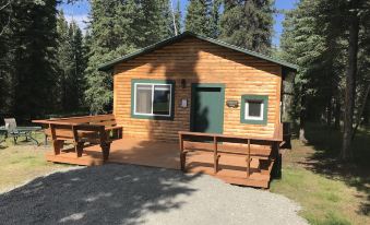 Fox n Fireweed Cabins