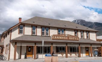 Canmore Hotel Hostel