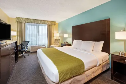 博伊西機場拉昆塔温德姆套房酒店