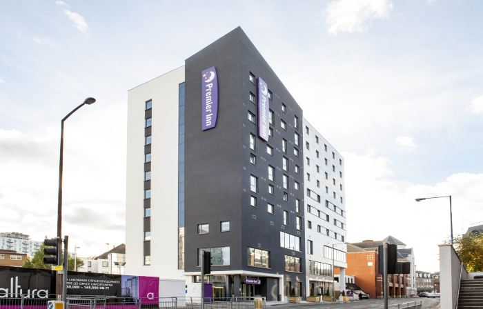 Premier Inn Woking Town Centre