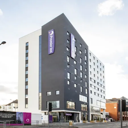 Premier Inn Woking Town Centre