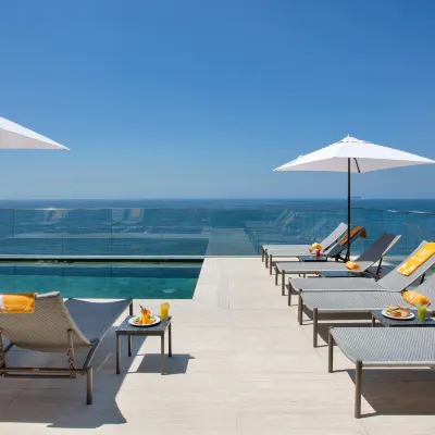 Windsor California Copacabana Hotels near Catacumba Park